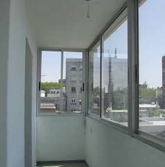 Imagen de Cierre de porche en apartamento en Pocitos