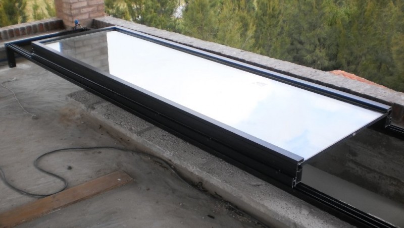 Foto: claraboya , claraboyas , aluminio , techo , cristal , luz ,  ventilación