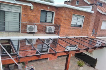 Imagen de Claraboya sobre pergola en Vivienda