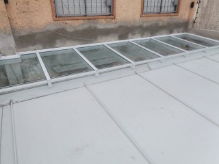 Imagen de Cerramiento techo y aberturas en Portones